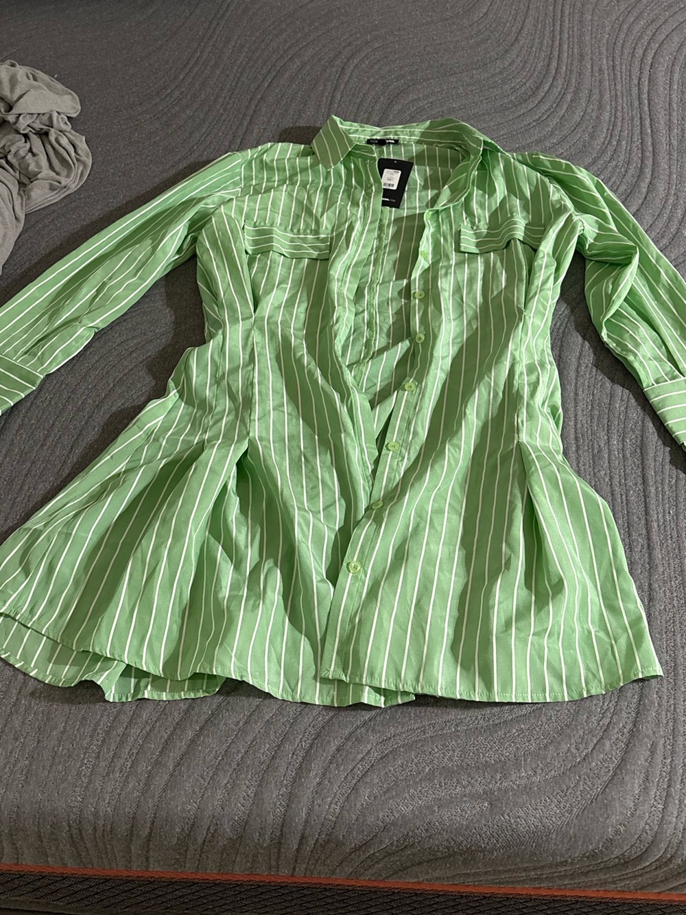 Fashion Nova Giulia Poplin Shirt Dress NWT Green White Pinstripe Size L